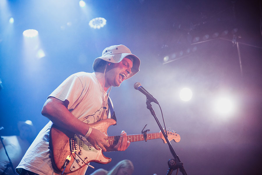 Review Mac Demarco Plays Solo Set at Austin's Paramount Theater