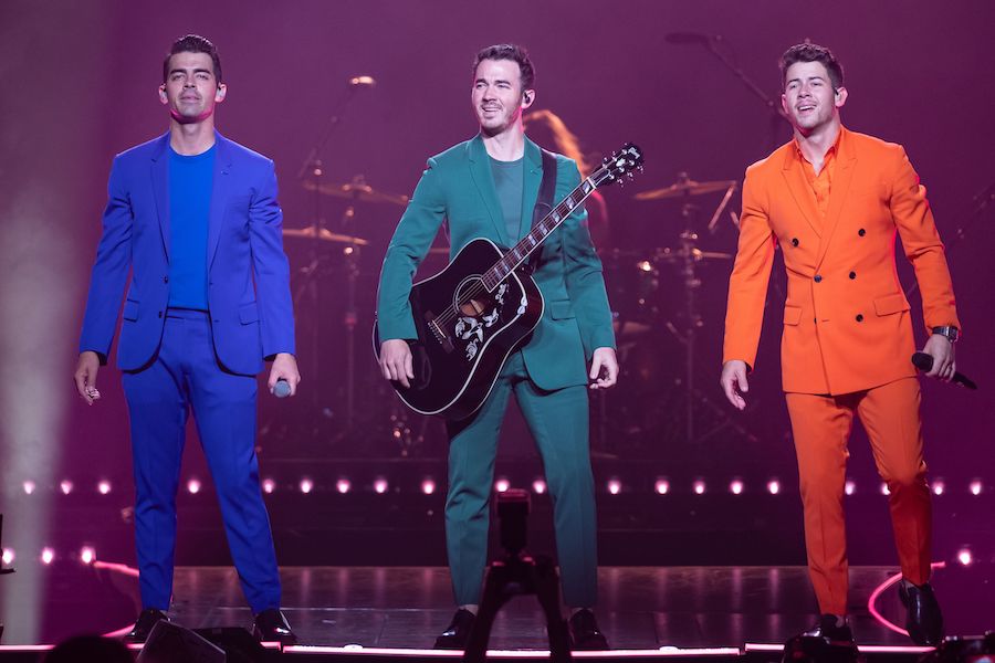 Jonas Brothers' Happiness Begins Tour See Highlights By Fans