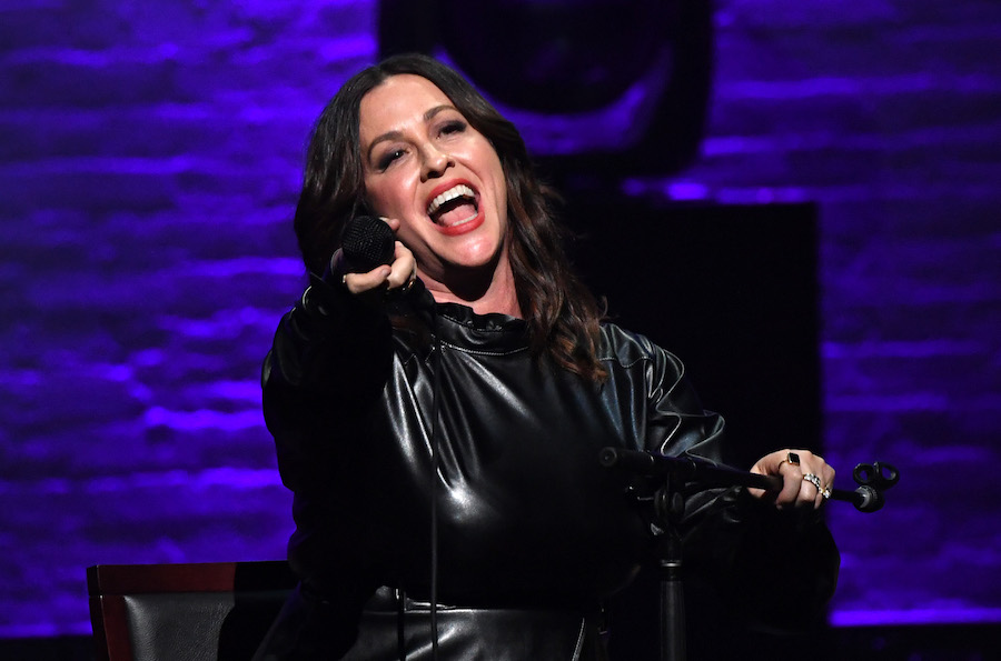 Alanis Morissette Live Debuts New Songs at 2019 NYC Apollo Show