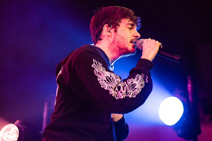 Live Photos + Highlights of Rex Orange County on 2020 Pony Tour