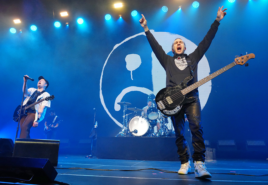 Fall Out Boy Play Surprise Hometown Show at Metro setlist.fm