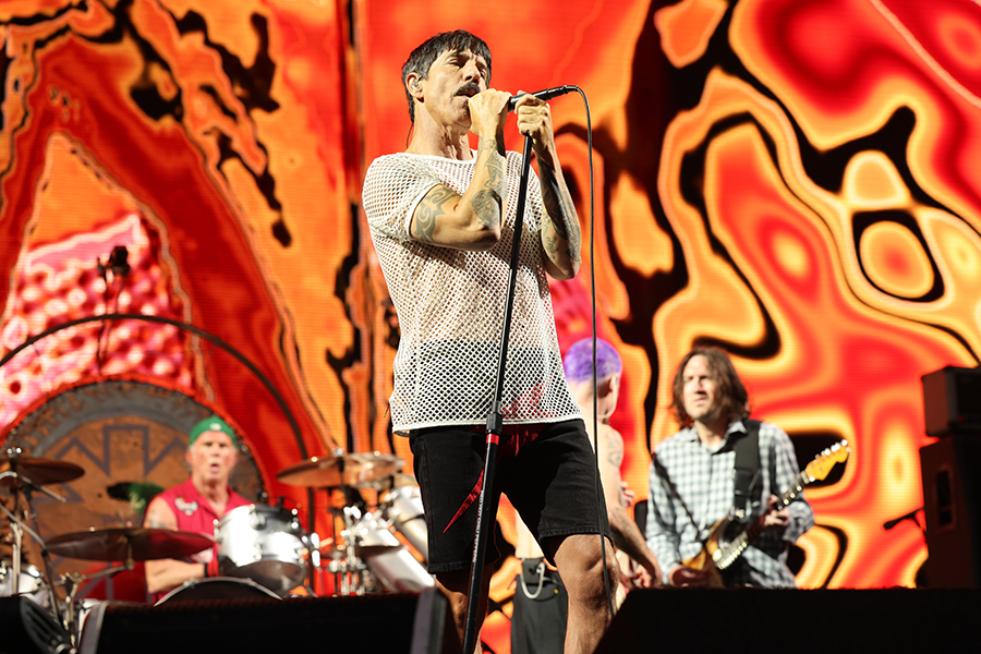 Red Hot Chili Peppers Debut "Reach Out" in New Zealand setlist.fm