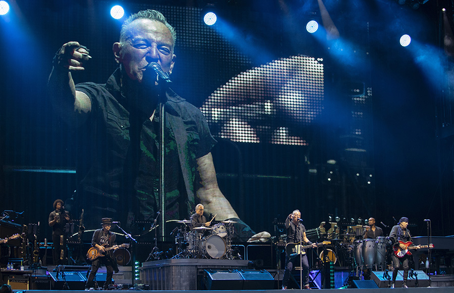 Bruce Springsteen Reunites With Rosalita at Wrigley Field setlist.fm