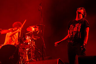 The Strokes debut new song, confirm new album at Barclays on NYE (pics,  videos, setlist)