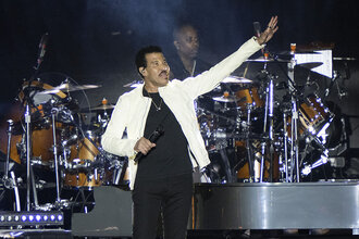 the commodores tour